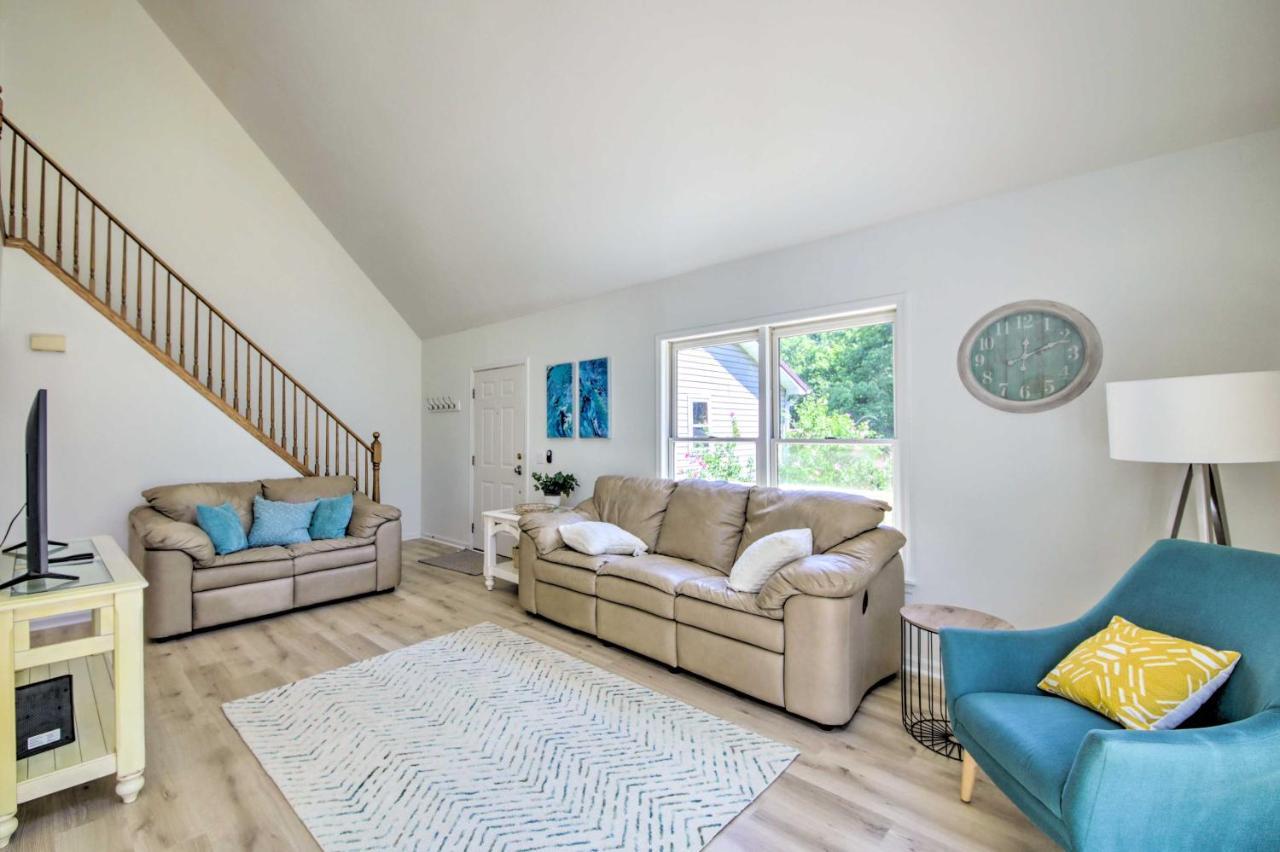 Modern Eckerty Home With Deck On Patoka Lake! Taswell Экстерьер фото